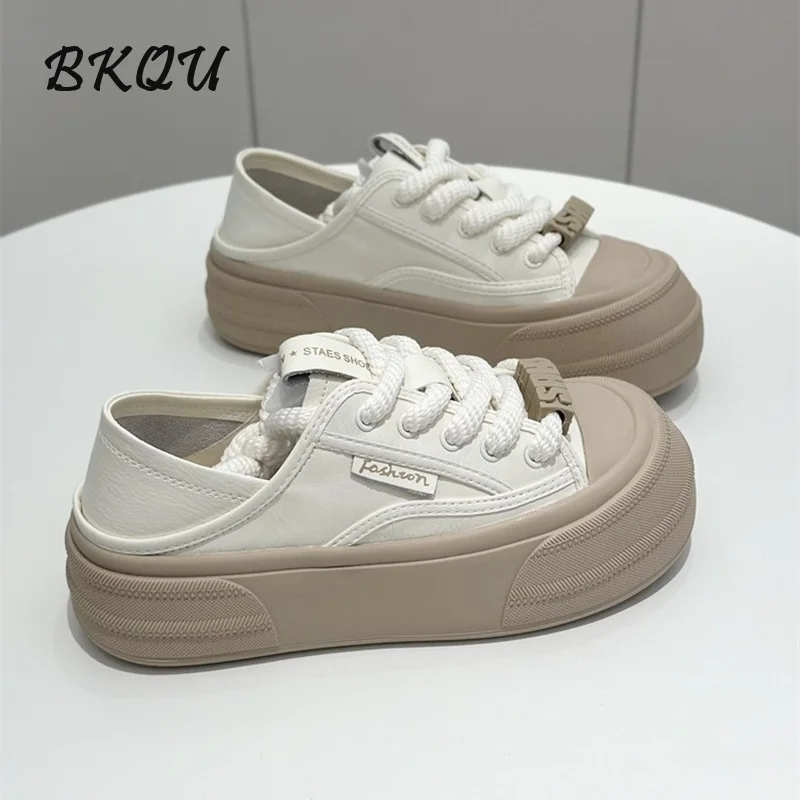 BKQU Big Head Doll Head Thick Soled Small White Shoes Women 2024 New Comfortable Soft Sole Breathable Outside Wear Board Shoes