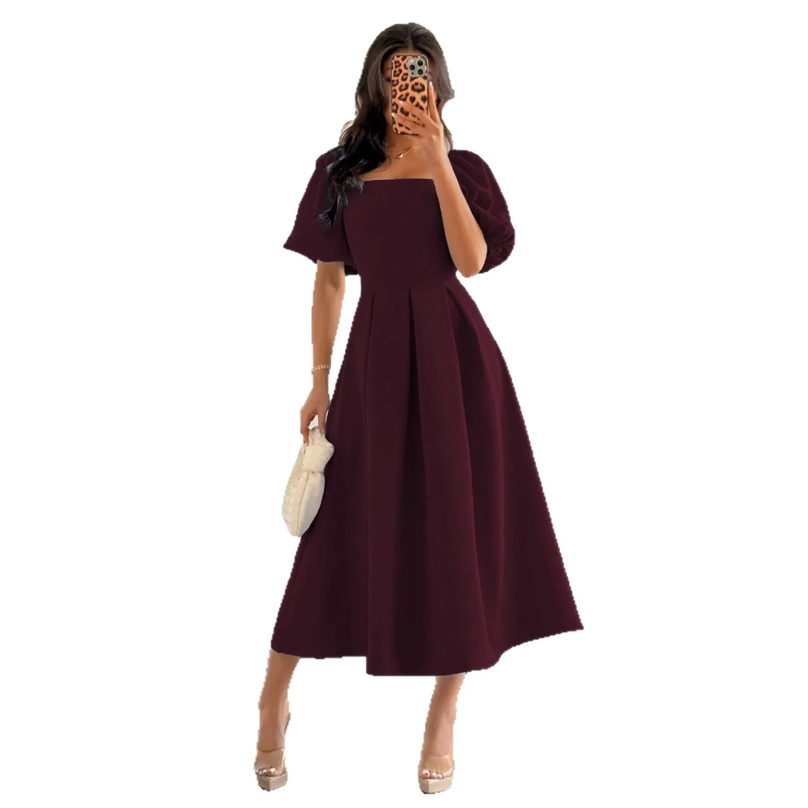 Weinrotes Gala-Abendkleid mit Plissiertem Rock - usage example