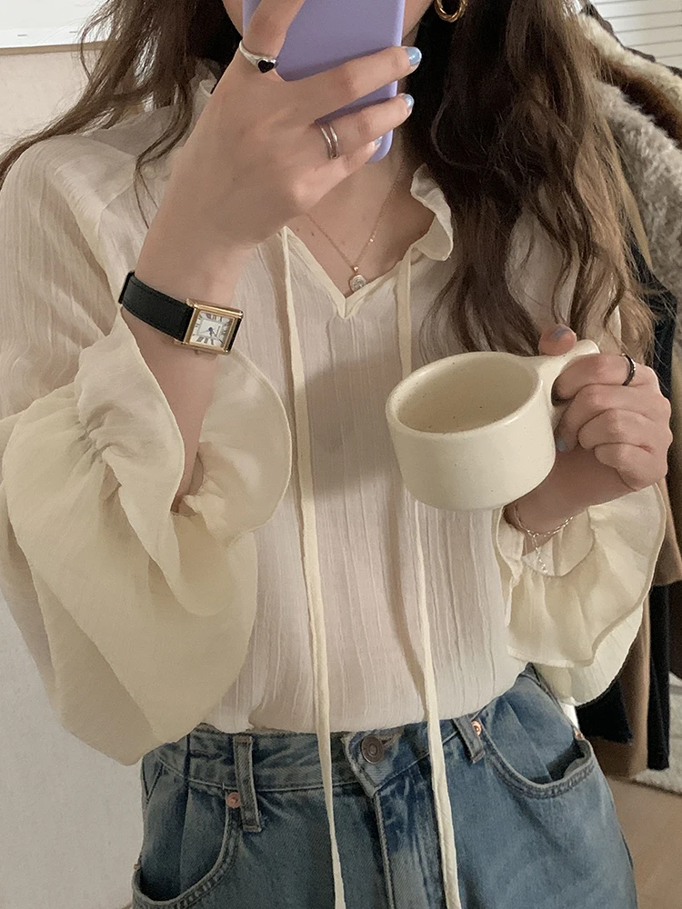 레트로 우드 에지 v 넥 시폰 셔츠 여성 봄 가을 디자인 감각 작은 관객 레이어링 기본 세련된 탑 얇은