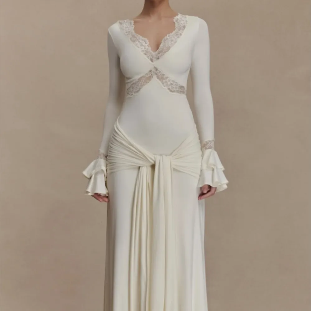 

Elegant Long Dress Spring Summer Sexy Fashionable Slim Lace Splicing A-line Skirt With Ribbon High Waist Bell Sleeves Dresses