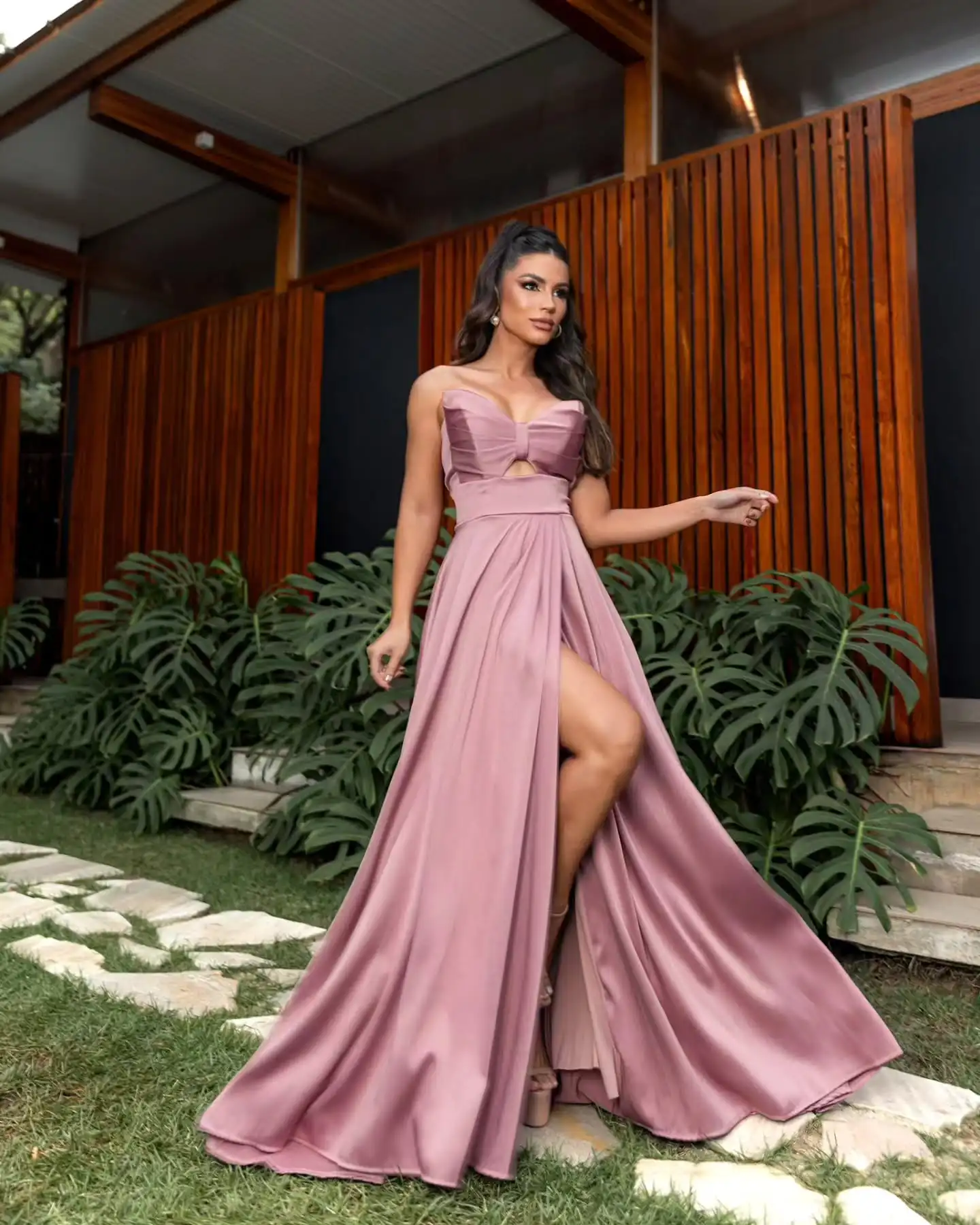 

Customized Classic Sweetheart Front Slit Evening Dresses Temperament Pleats Lace Up Back Satin Vestido De Festa Vestid