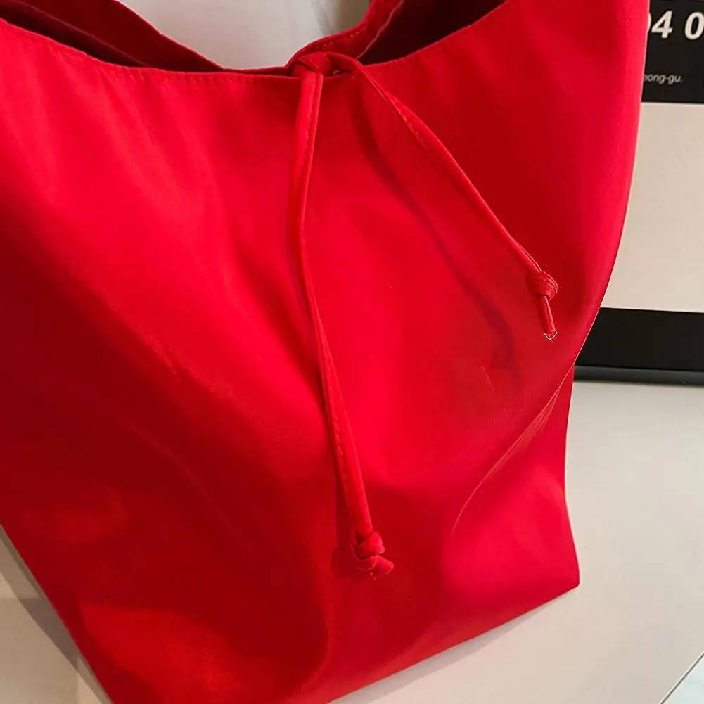 Neu eingetroffene große Nylon-Umhängetasche für Damen, minimalistischer, lässiger Stil, Vintage-Einkaufstasche mit Kordelzug und Schnalle – Detail 24