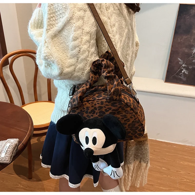 Disney autumn and winter Mickey Mouse cute retro portable women's bag cartoon leopard print simple shoulder messenger bag