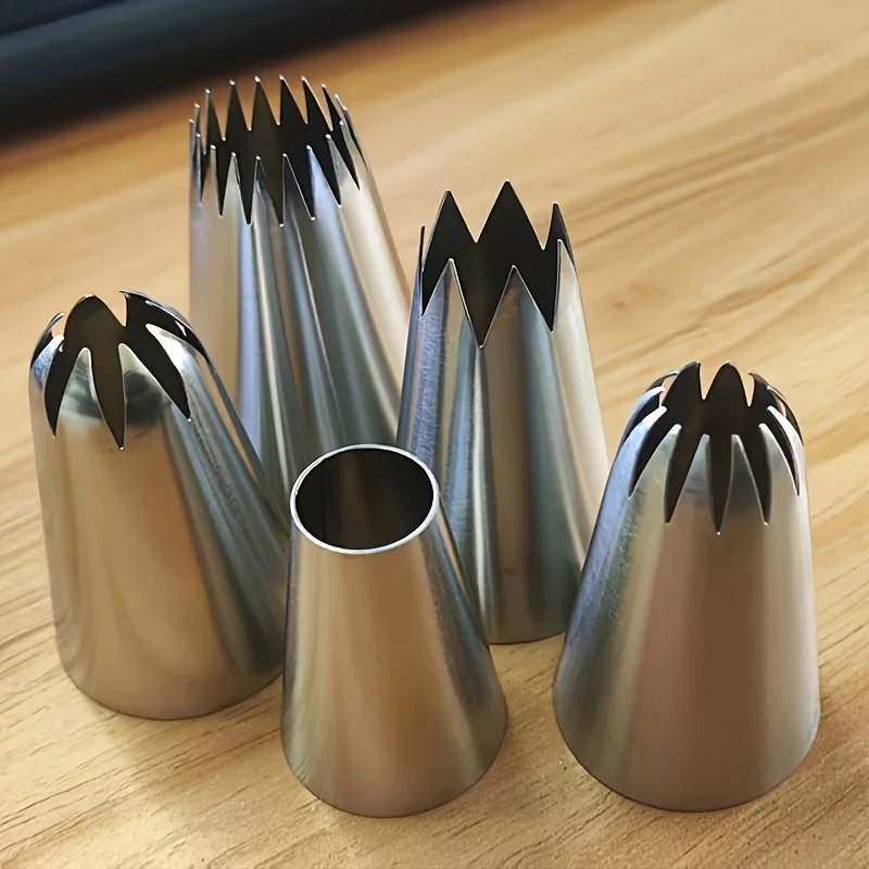 5-piece large flower stainless steel piping tip set, includes 5 piping tips, suitable for cupcakes, cakes and other baking decorations, a must-have tool home baking.