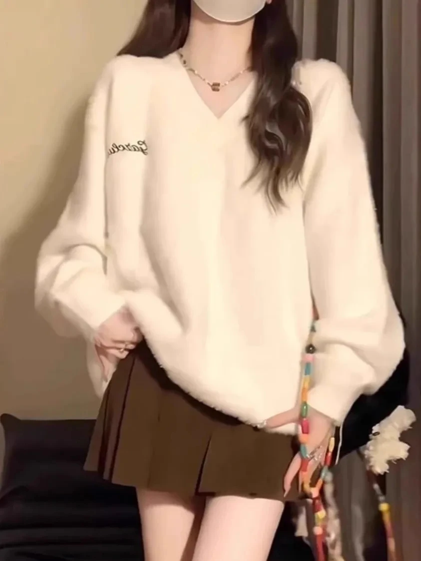 

Осенне-зимний свитер 2025 года, свитер из белой норки, женский свободный и ленивый вязаный свитер, топ