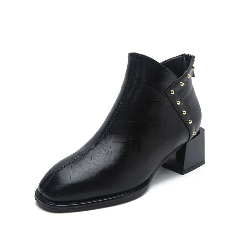 Female Ankle Boots Studded Biker Elegant with Medium Heels Short Shoes for Women Booties Black Leather Footwear Demi-season Hot