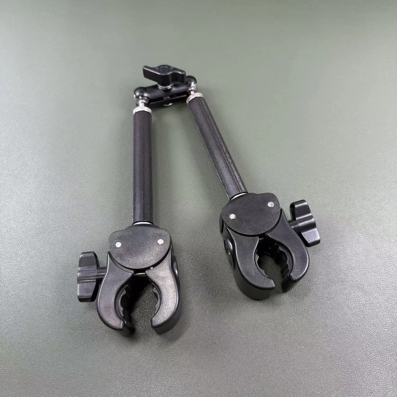 

Универсальный зажим для круглых труб, фиксирующий кронштейн, алюминиевый удлинитель, металлическая шаровая головка 360° ° Вращающийся многофункциональный (прибор/устройство)