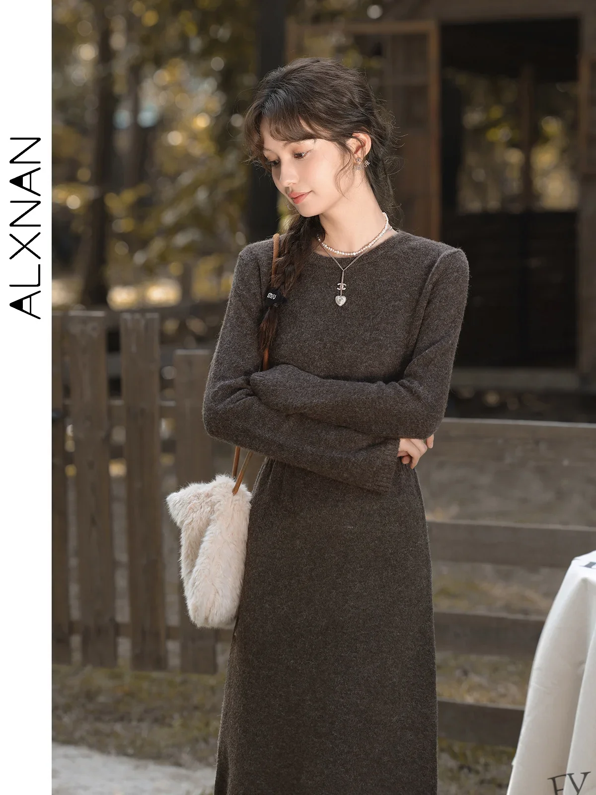 ALXNAN Women\'s Gentle Knitted Dresses 2024 Fall Winter A-line Round Collar Long Sleeve Elastic Waist Lady Commuter Dress L330161