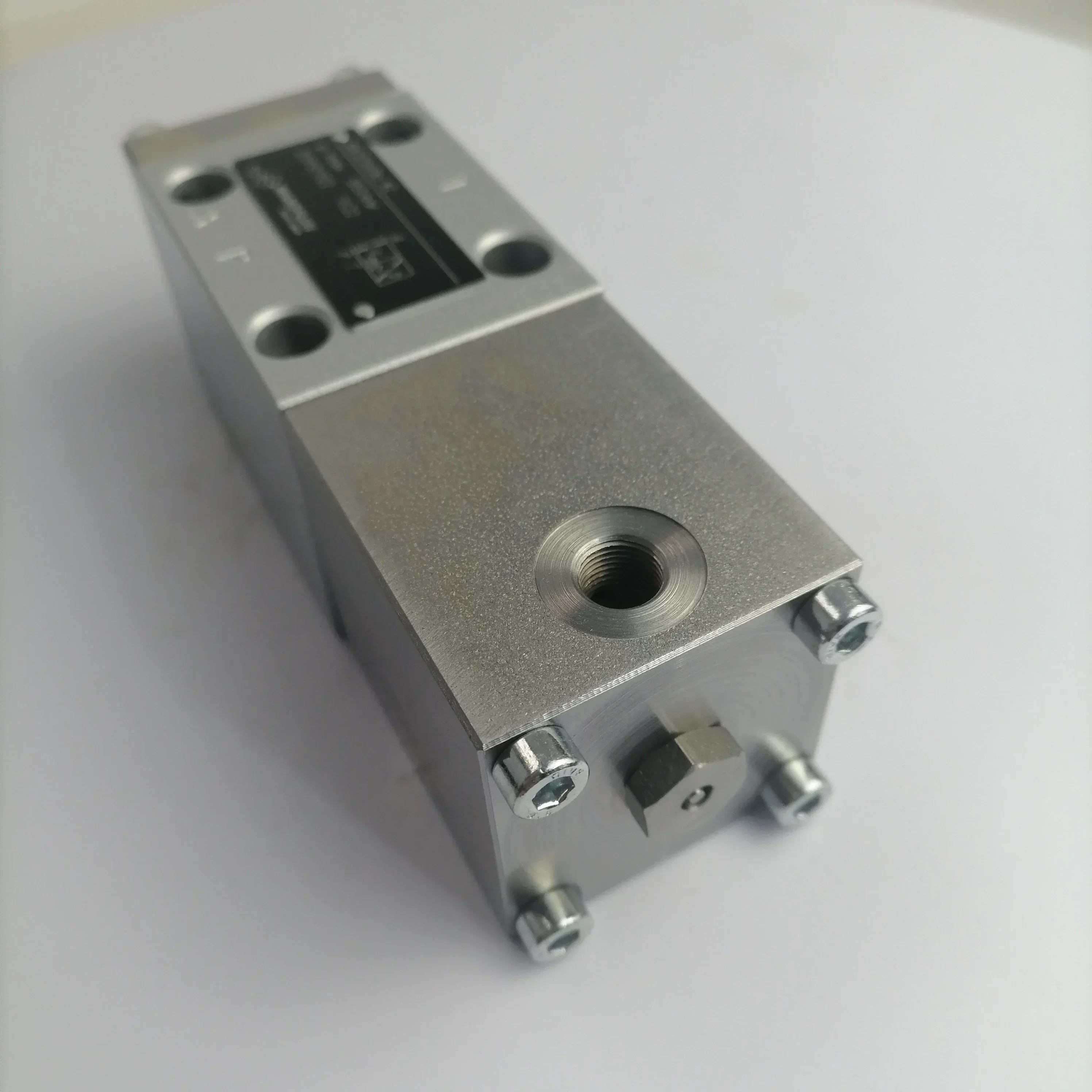 WANDFLUH Válvula de asiento AK32060b