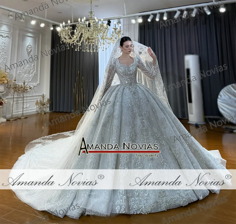 عرض ساخن NS5017 مخصص لعام 2026 فستان زفاف بتصميم جديد أصلي تصميم أماندا نوفيس