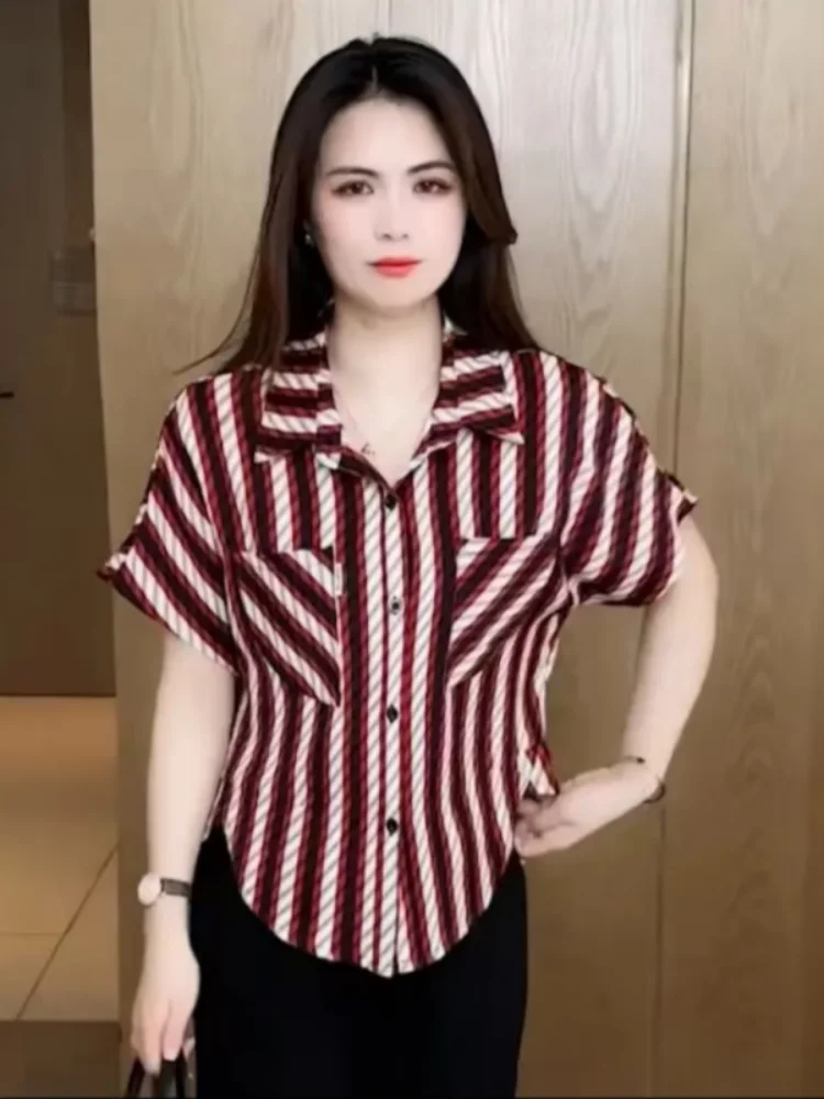 

Summer 2025 Women's Striped ort Sve Casual Loose irt Slimming Mom Sle Top Polyester Fiber Thin Fabric Button Detail