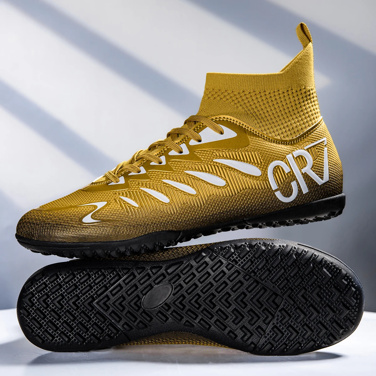 

High-top football boots are spike TF and spike FG, and there are 4 colors to choose from, unisex style, lightweight and portable