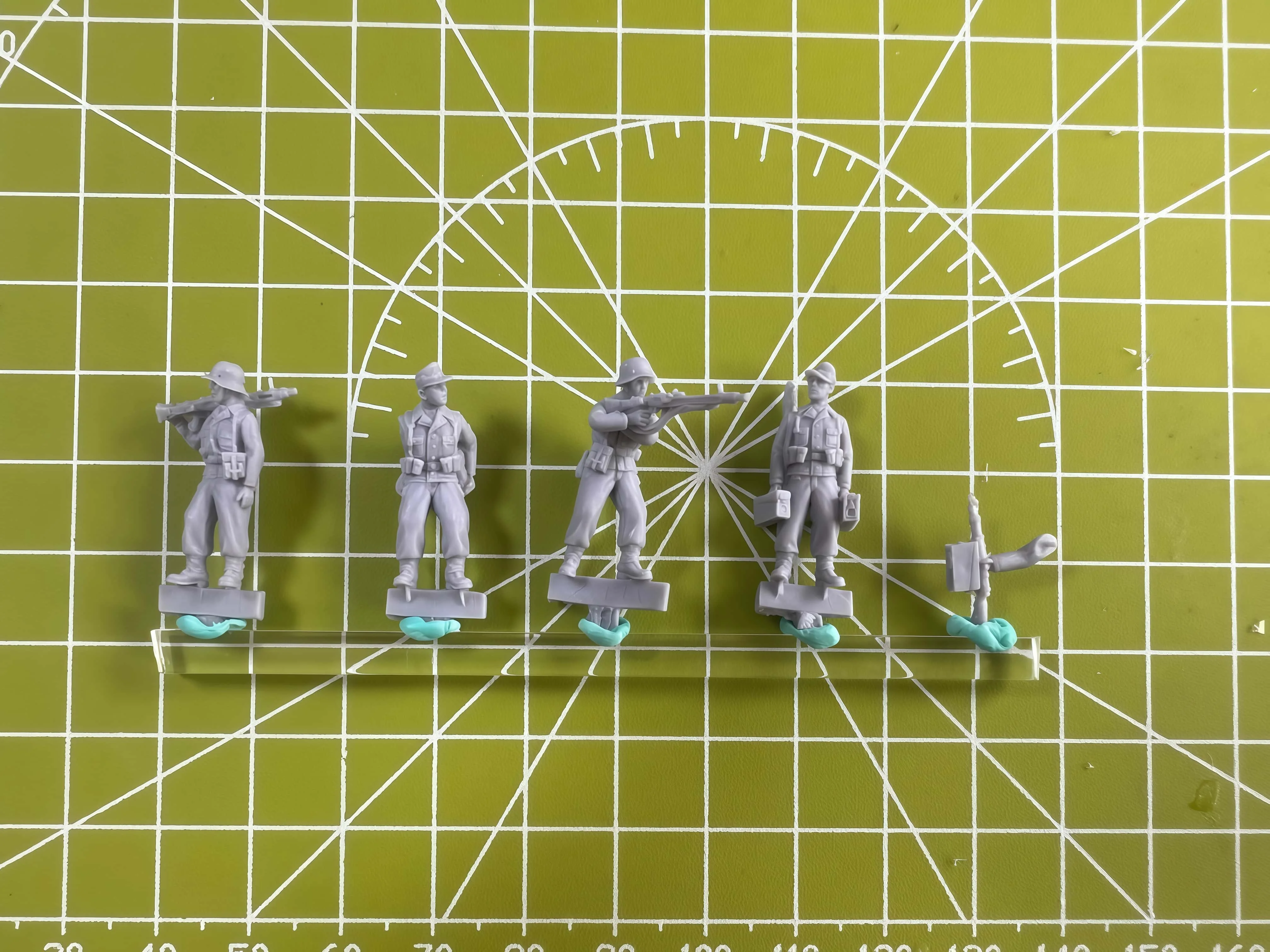 

Комплект прецизионной модели из смолы 1/72, модель GK на 5 человек для иностранного легиона, неокрашенная