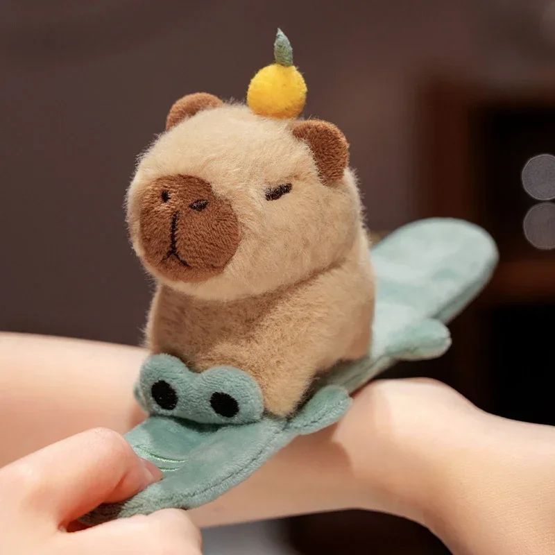 Capybara Slap Snap Wrap Capybara Plushie Armband Armband Kawaii Niedlicher Hund Katze Plüschtier Handring Kreatives lustiges Geschenk – Detail 12