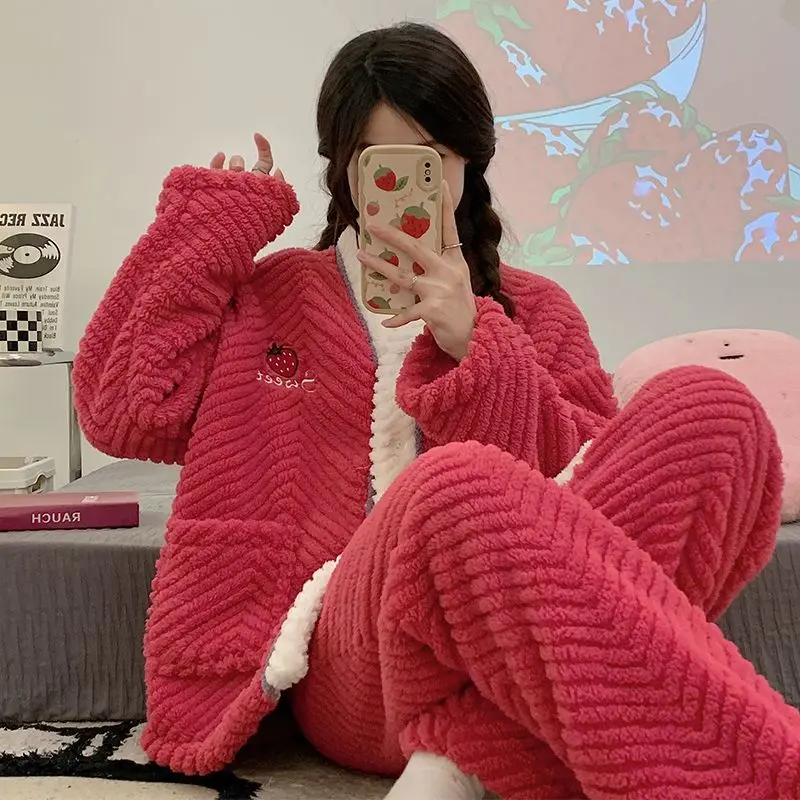 

autumn winter Women's pajamas coral fleece suit strawberry Sleepwear new model keep warm thicken fleece-lined flannel homewear