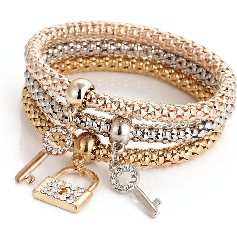 Set of 3 stackable bracelets with lock and key-shaped pendants, elastic bracelets suitable for women's jewelry