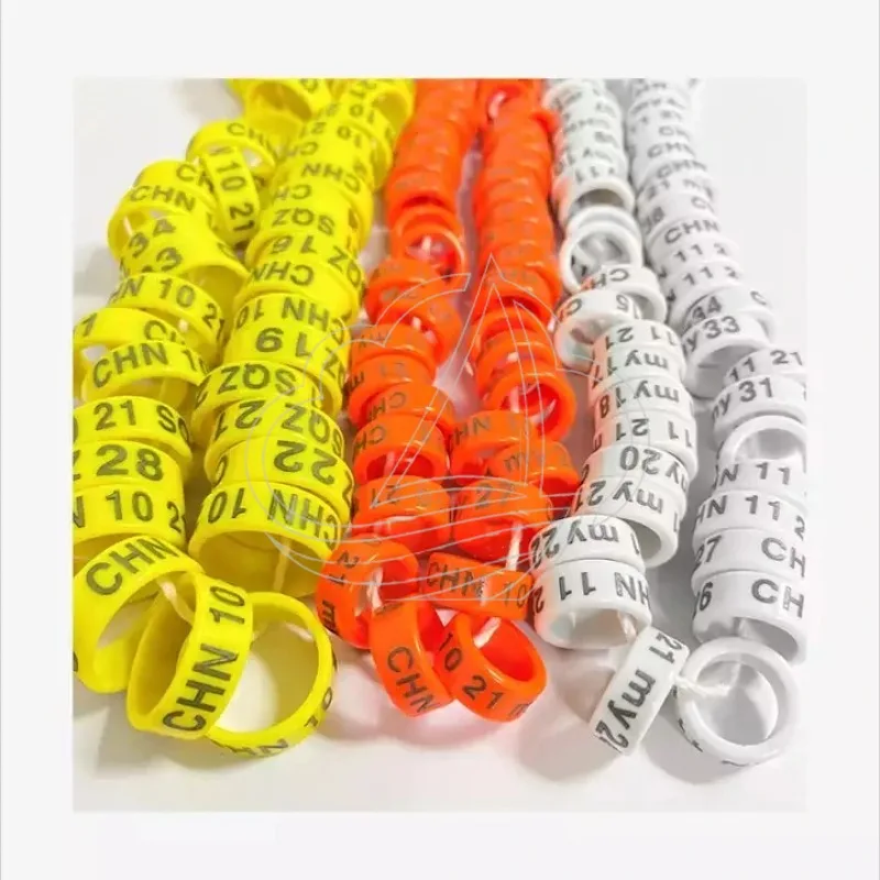 

Plastic Clip Chicken Leg Bands Multiple Sizes Bird Foot Rings for Poultry & Canary