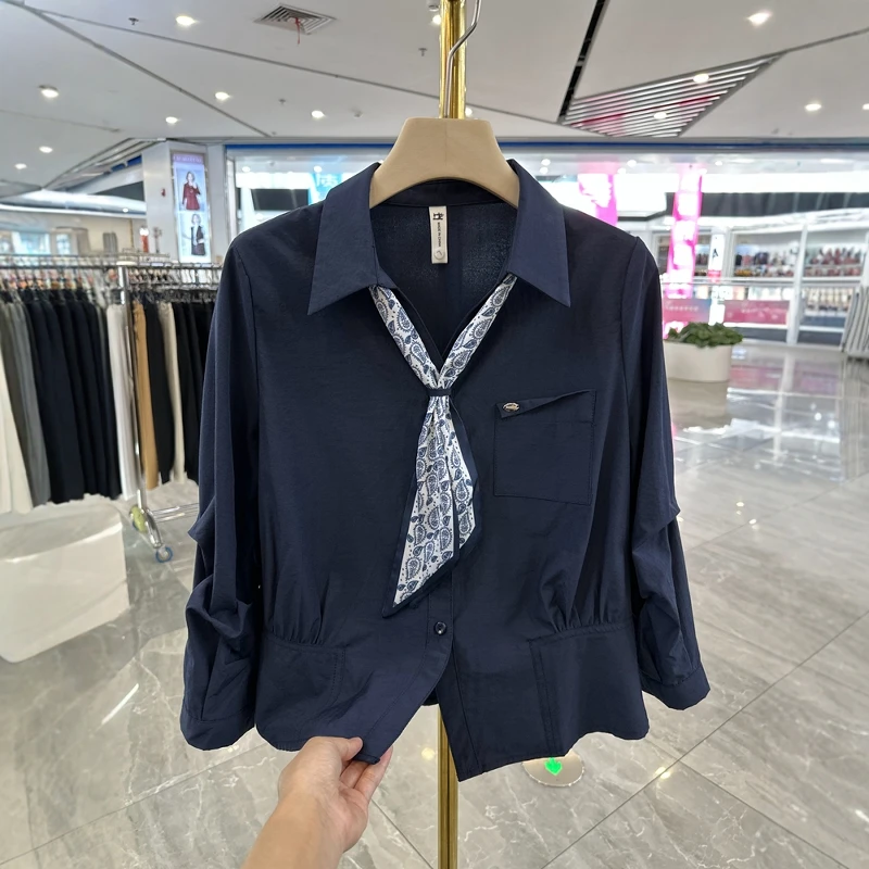 

Faionable Long Sve irt для молодых мам с шелковым шарфом и отложным воротником. Женская осенняя одежда. Модный возрастной топ.