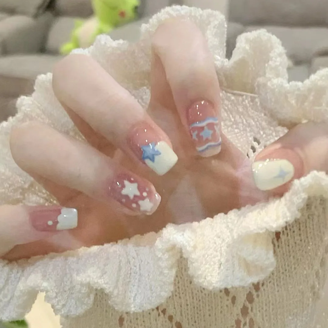 Small Fresh Short Star Frozen Yogurt White Sky Blue Line Wearing Nail Enhancement Patch Women Removable Nail Patch