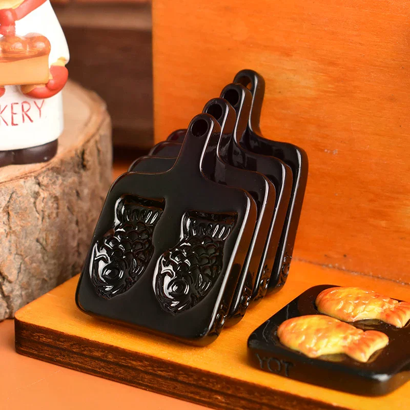 

New 1set Dollhouse Mini Taiyaki Mold Baking Pan Miniature Items Braised Snapper Mould Food Doll House Kitchen Accessories Toys