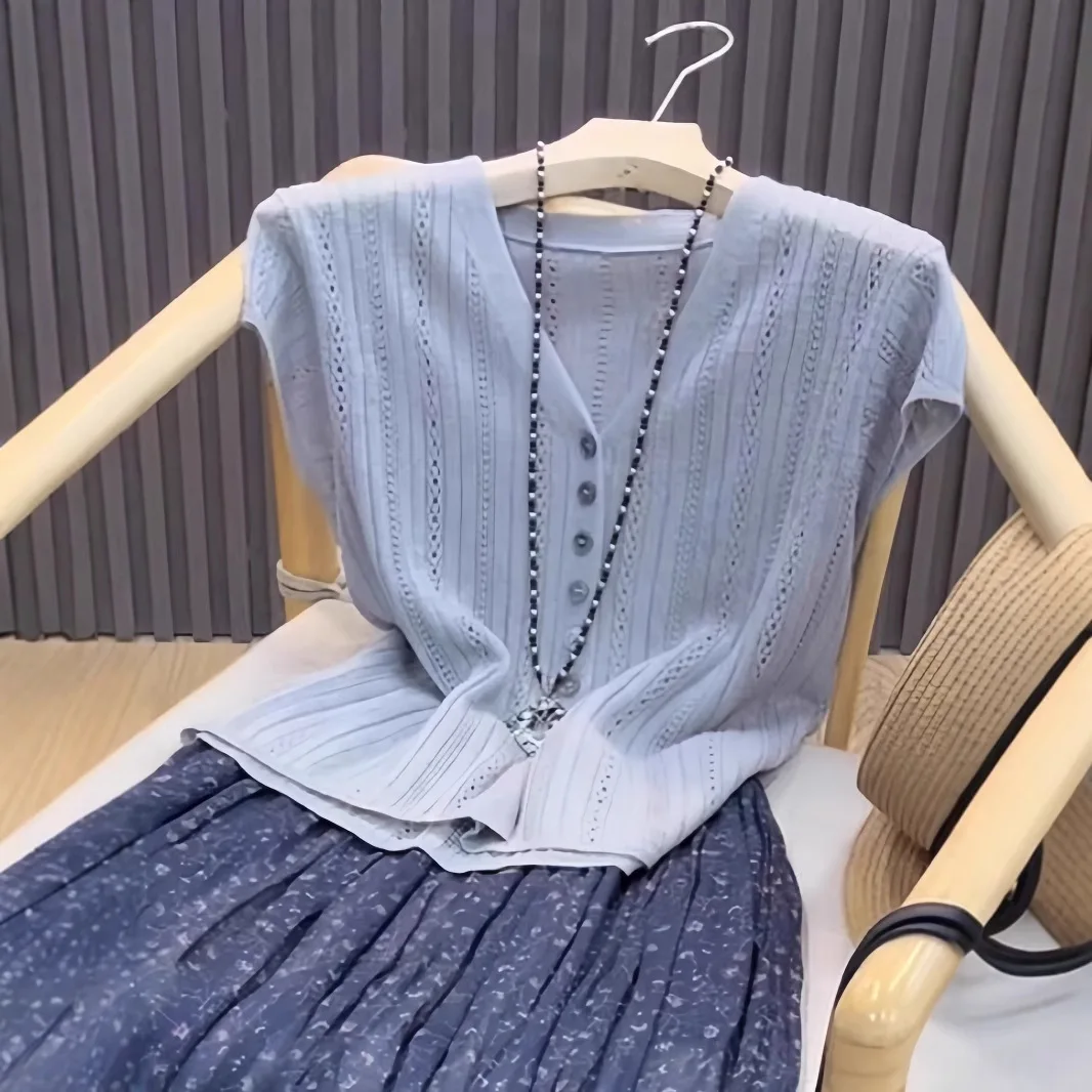Beautiful Slimming Outfits For Middle-Aged Mothers Are Popular, Offering Youthful Elegant Look With A Complete Set