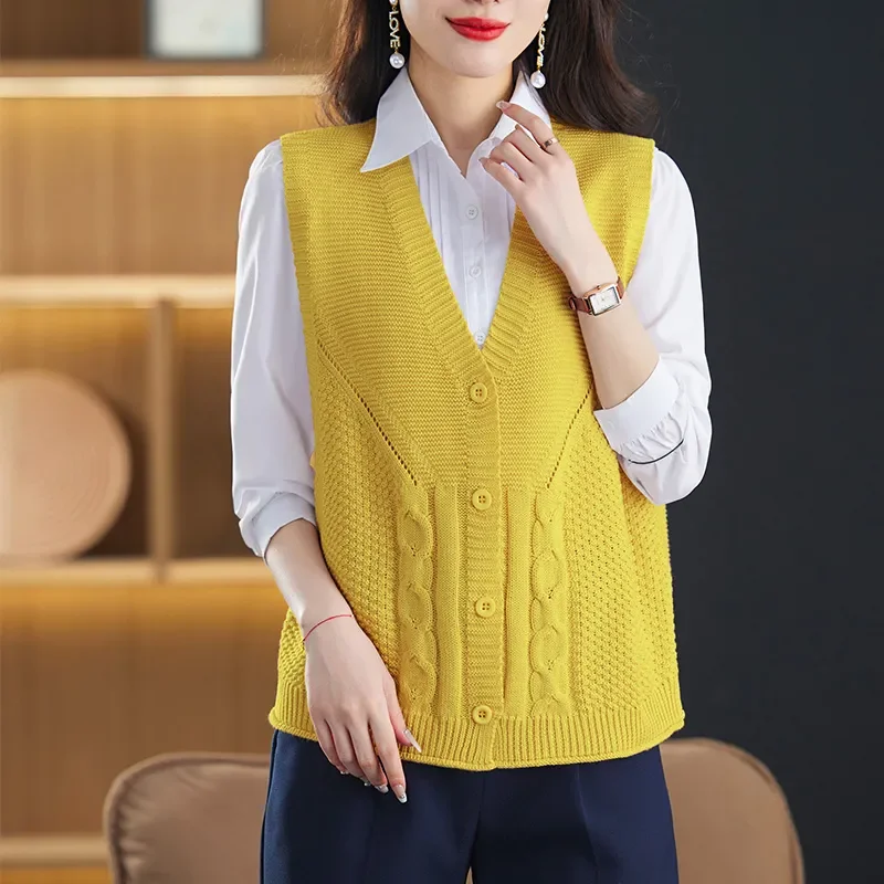 2024 Autumn Sleeveless Vest Cardigan Sweater Women\'s Loose Large Knitted Tank Top Fashion Versatile Top