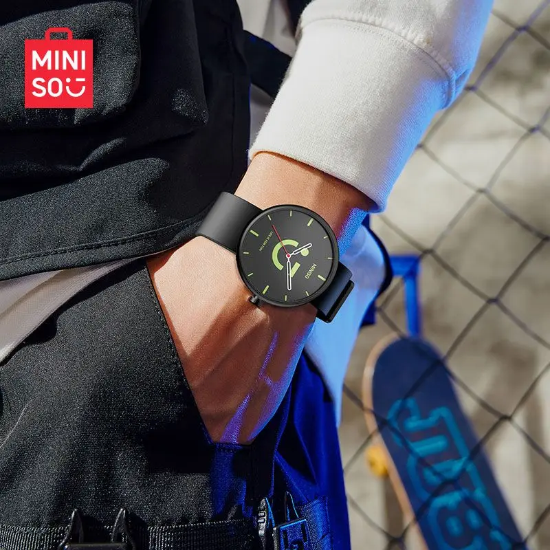 Relojes de cuarzo medianos impermeables deportivos simples para estudiantes de la serie MINISO Smiley Face genuinos