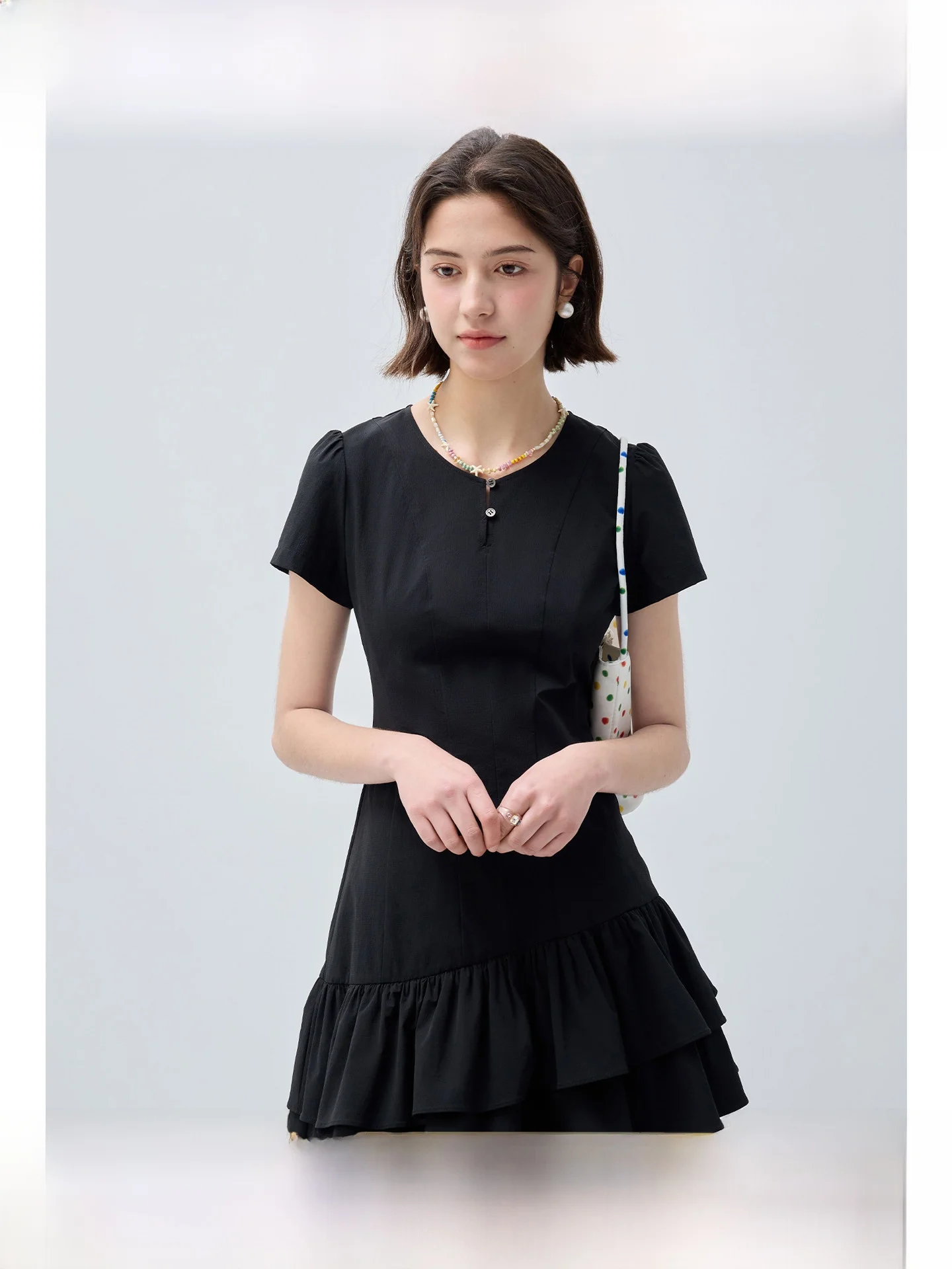 

Летнее платье больших размеров для женщин: элегантное, с оборками по низу, А-силуэт, короткое, с обычными рукавами, макси-платье