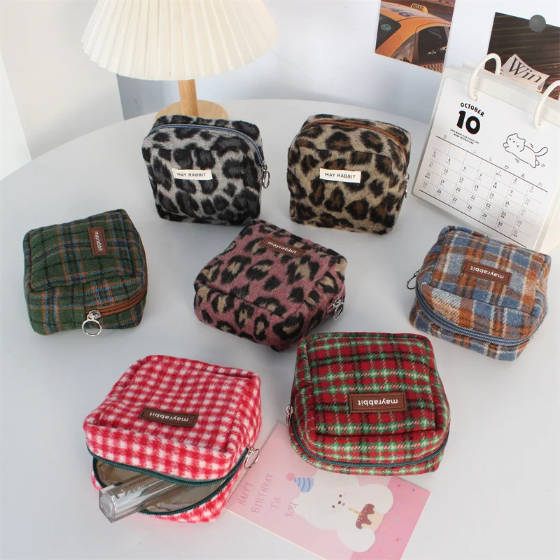 New Retro Plaid Small Square Cosmetic Organizer Bags Women Lipstick Case Mini Makeup Bag Sanitary Pad Pouch Travel Toiletry Bag