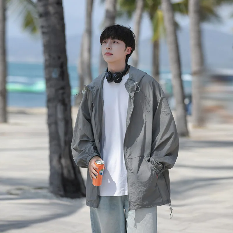 

Легкая дышащая мужская куртка из ледяного шелка для защиты от солнца, летняя модная брендовая одежда с капюшоном и молнией