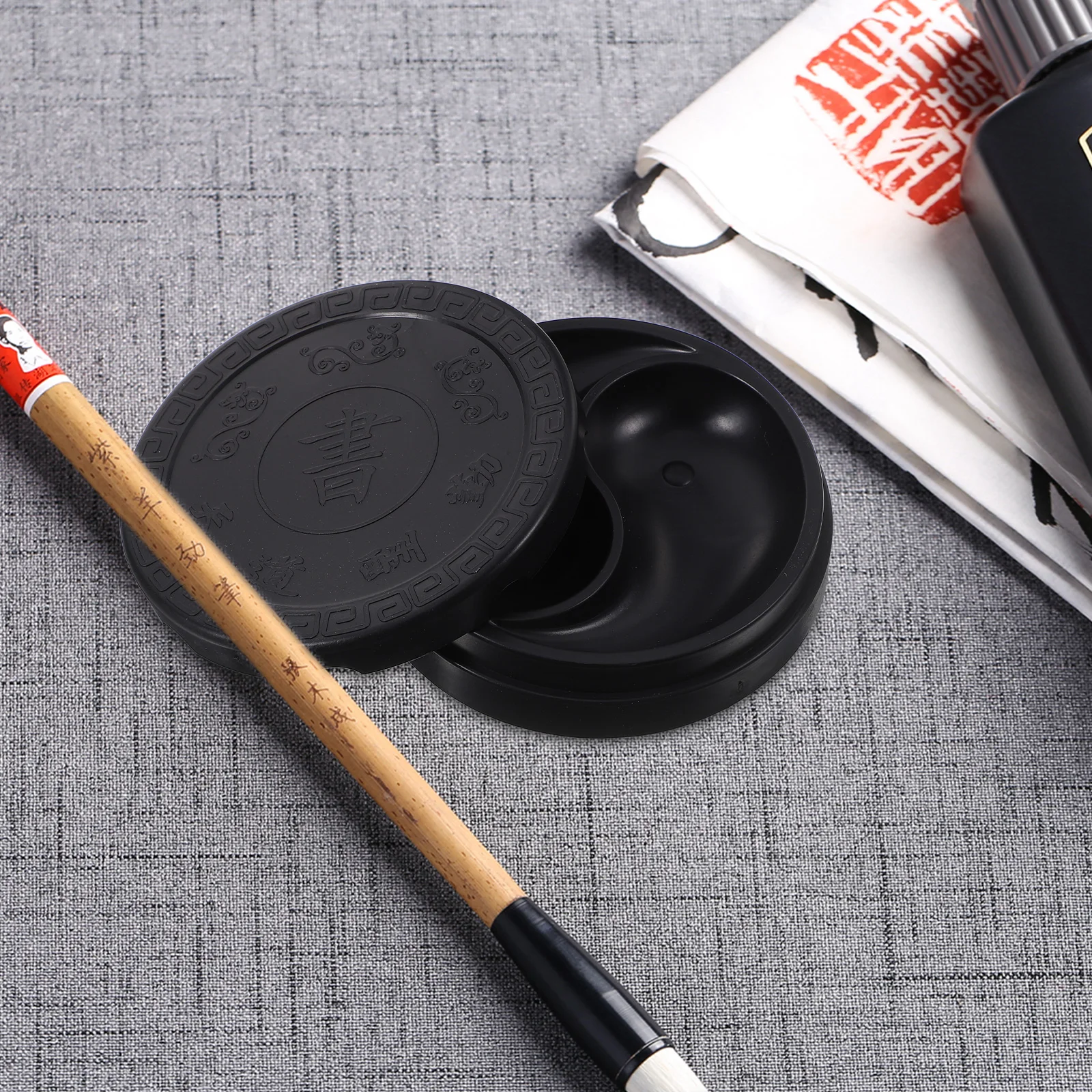 

Creative Plastic Inkstone For Calligraphy Inkslab With Lid Smooth Surface Lightweight Durable Students Painting Tool Traditional