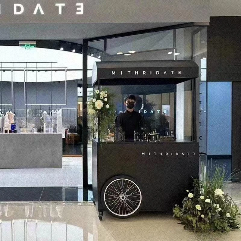 

Мобильный рекламный стенд-фургон для мероприятий с возможностью индивидуальной настройки и декоративной отделкой