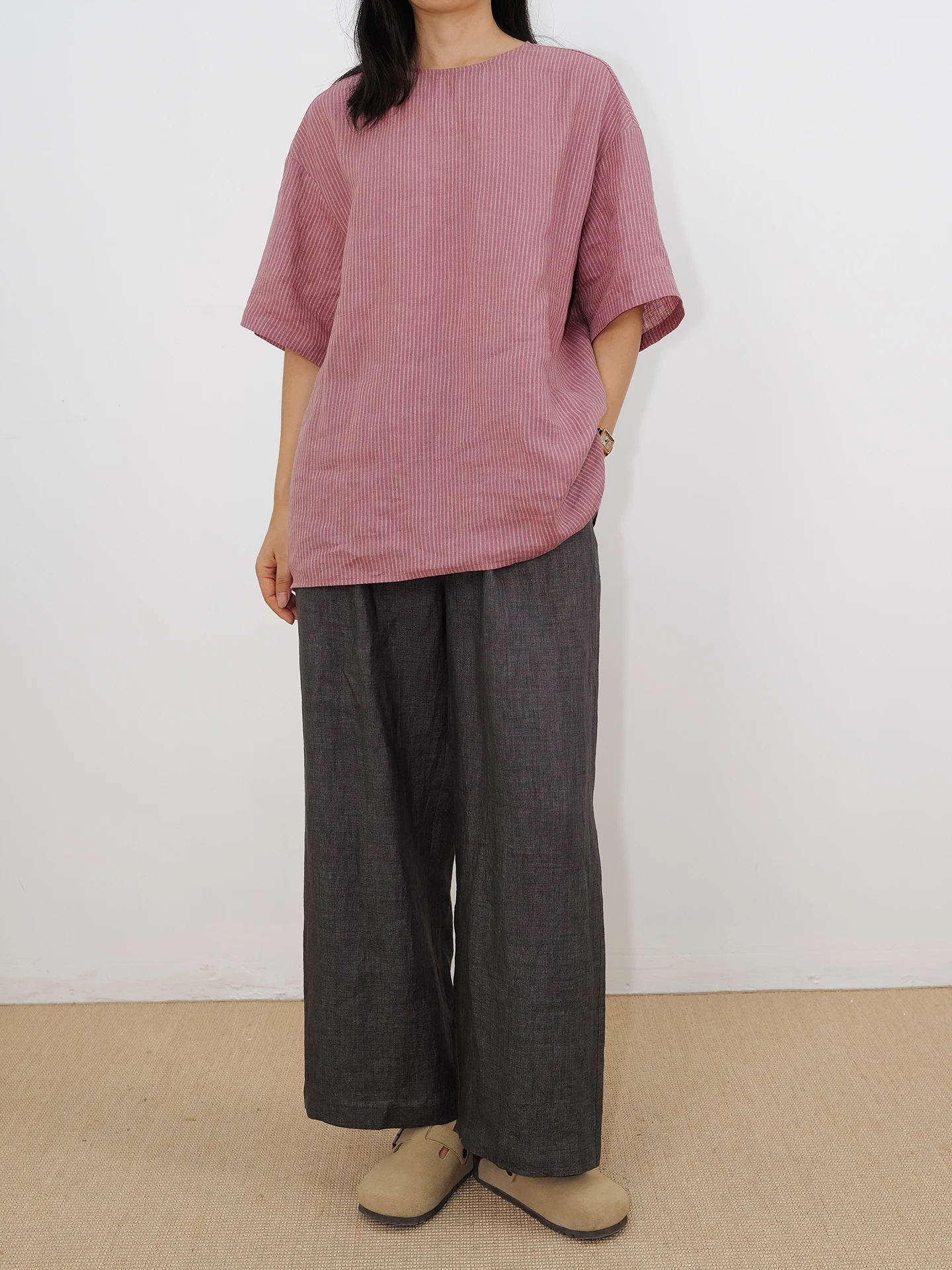 

Comfortable Cotton Linen Short Sleeve Women's Shirt Moisture Wicking Japanese Style Loose Fit round Neck Regular Length