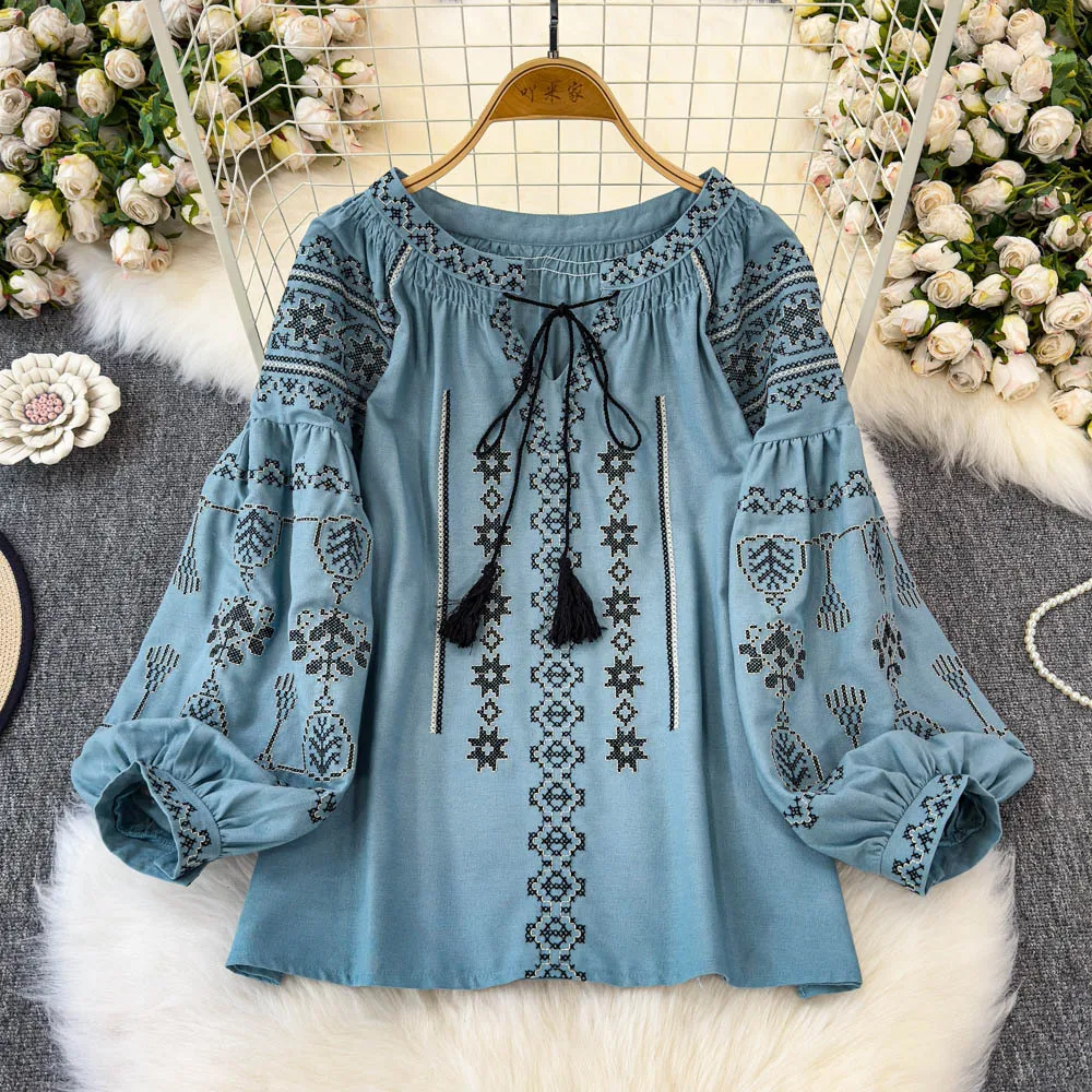 

Женский топ на шнуровке с вышивкой Bohe, весна 2025 г., универсальная рубашка со свободными рукавами-фонариками, элегантный пуловер с кисточками в отпускном стиле