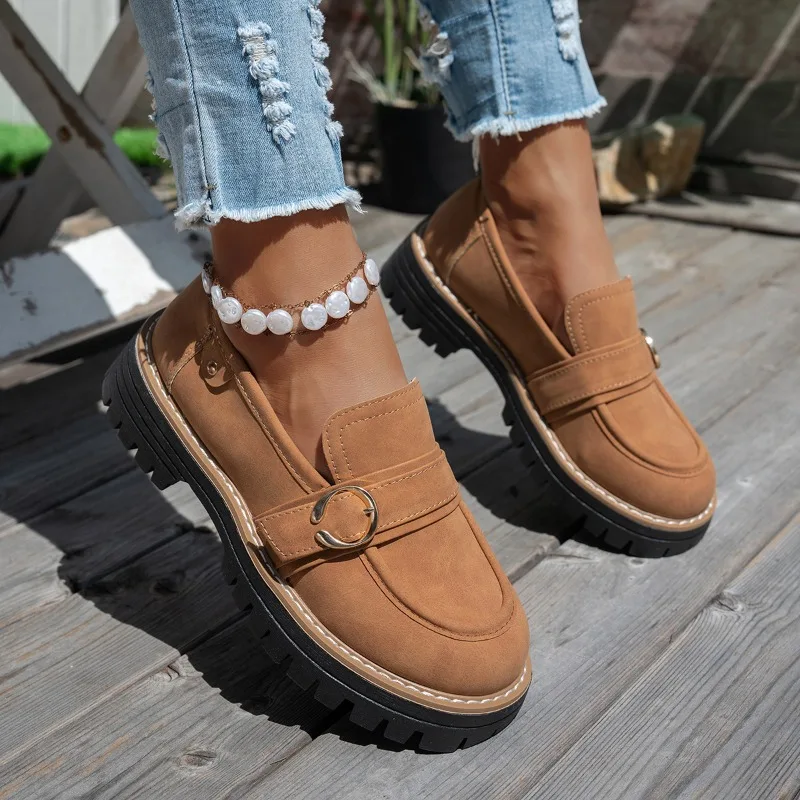 

Женские лоферы без шнуровки на блочном каблуке, осенние новые туфли на платформе с круглым носком и металлической пряжкой, нескользящая обувь на платформе, большие размеры 43