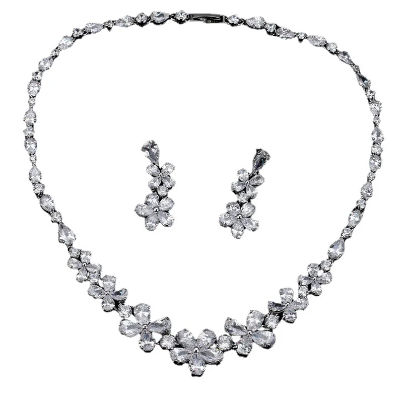 

Minimal Pave CZ Sunflower Necklace Earring Set , Small Floral Bridal Jewelry Wholesale For Wedding Evening Party Gown Accessorie