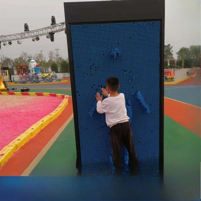 3D needle carving 3D human body printing wall, paradise shopping mall overturning amusement equipment