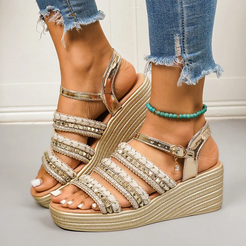 

Women's Wedge Heel Platform Sandals Rope and Rivets Decor Chunky Sandals Women Fashion Plus Size 43 Ankle Buckle Rome Sandles