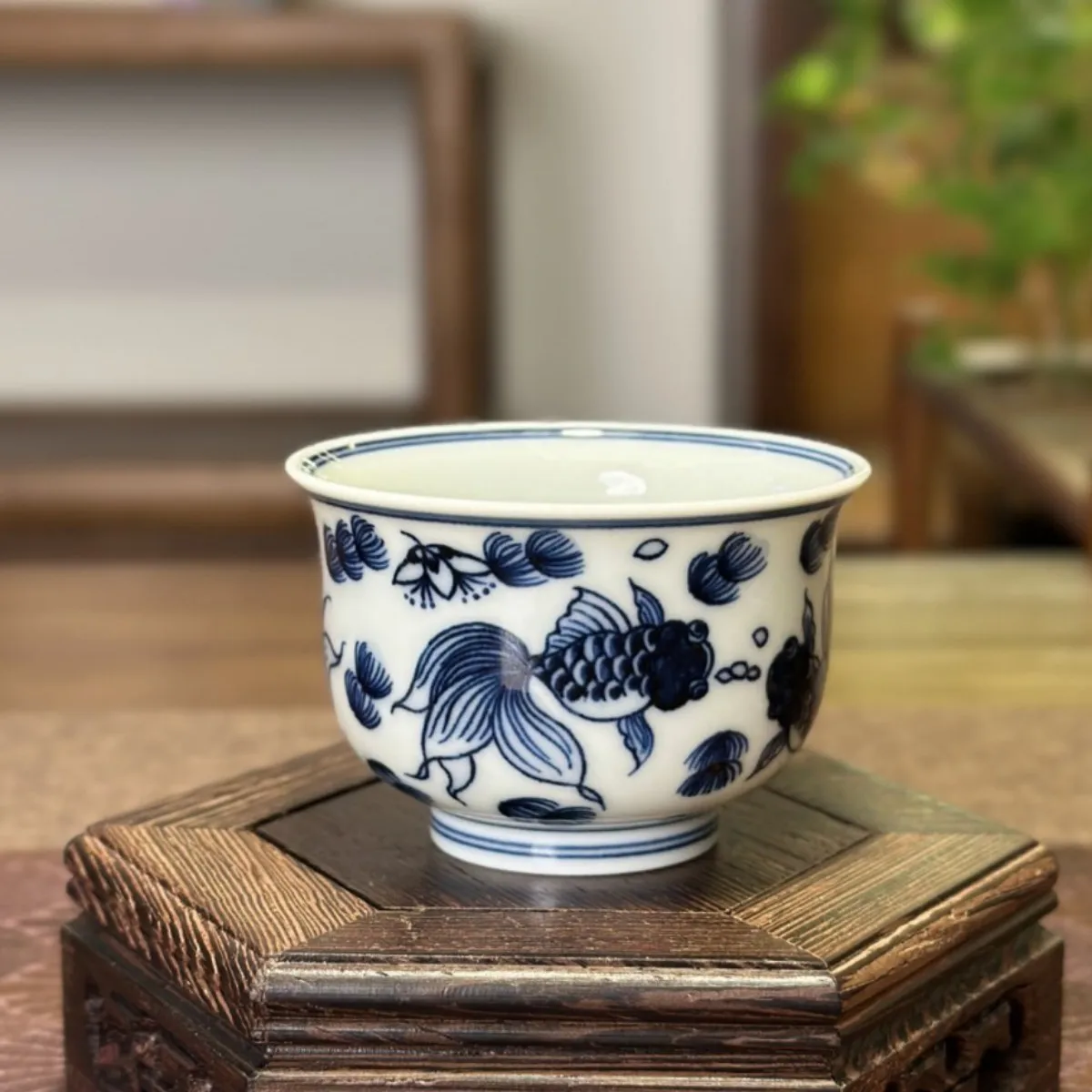 Jingdezhen hand-painted ceramic master cup goldfish pattern furnace teacup