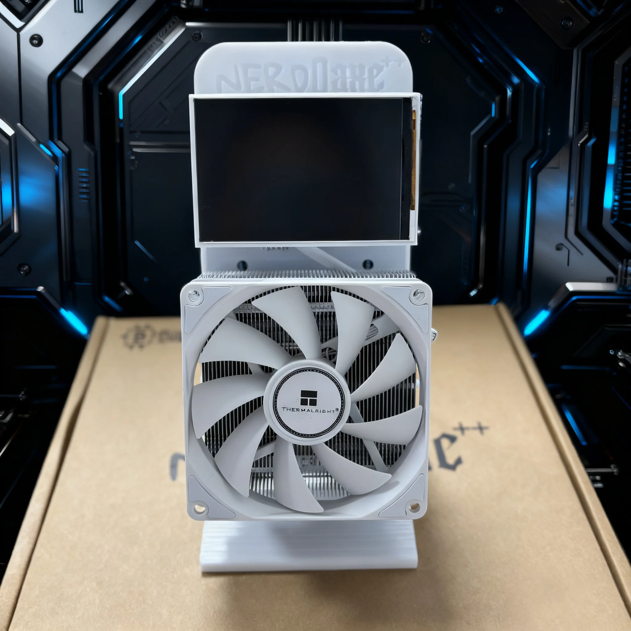 2025 آلة تعدين NerdQaxe ++ 4.8Th/s بيضاء BTC جهاز تعدين سولو بيتكوين مع رقاقة BM1370 تعدين العملة المشفرة #1