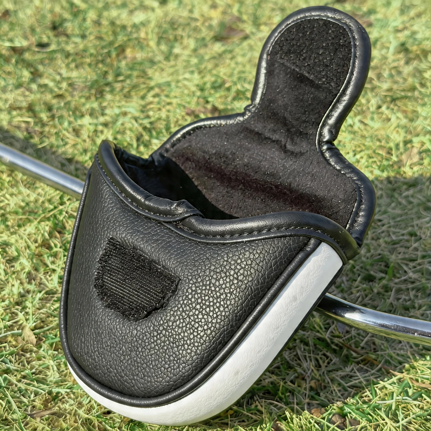 1pc Cute Panda Pattern Style Golf Club Head Cover, Golf Putter Cover, Golf Mallet Putter Cover, Semi-Circular Putter Cover image 3