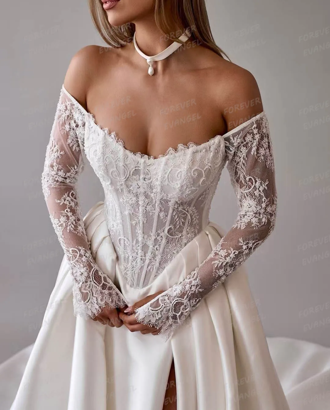 Luxury Wedding Dresses A Line Woman\'s Long Sleeve Bride Gowns Boat Neck Side Split Appliques Backless Customized Vestidos Novias