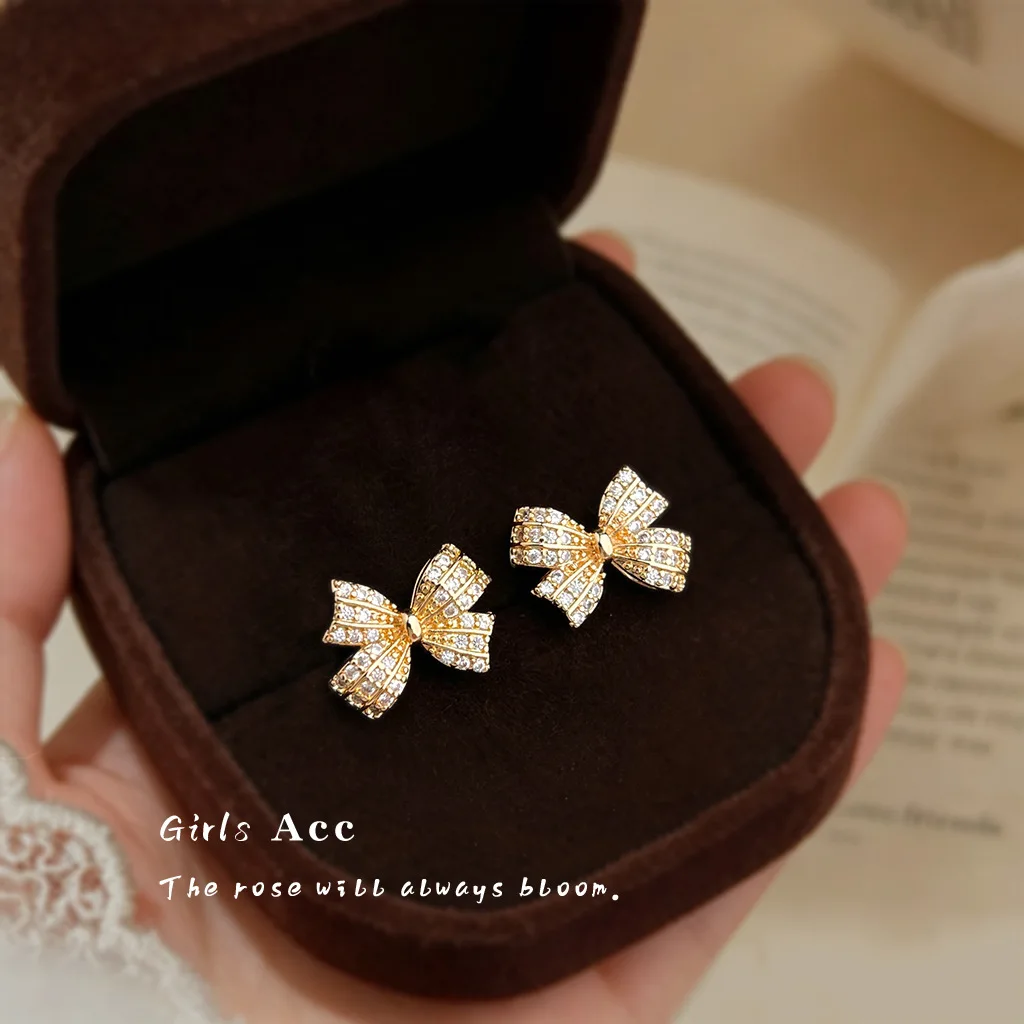 

Advanced Sense Niche Bow Zircon Stud Earrings Micro Inlaid Fashion Commuting Sweet Fresh Luxury Temperament Ear Jewelry