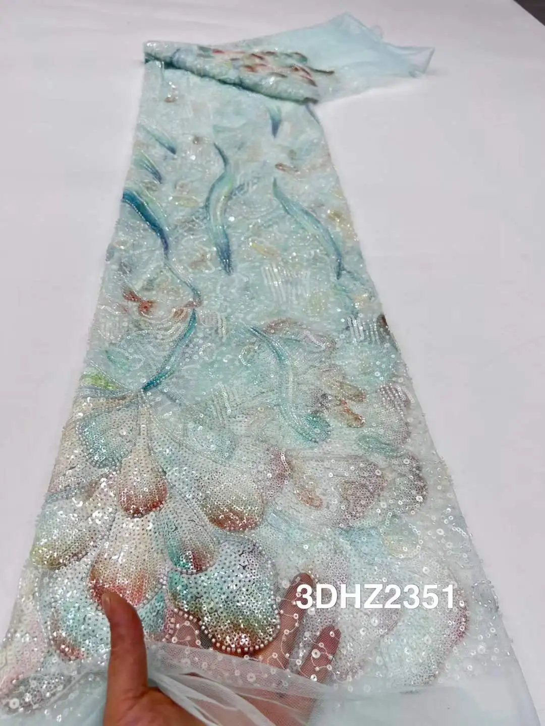 ضوء فاخر كريمة أناقة نمط جديد جودة النسيج اليدوية التطريز صافي الدانتيل مع الخرز لصنع فستان الزفاف النساء ،