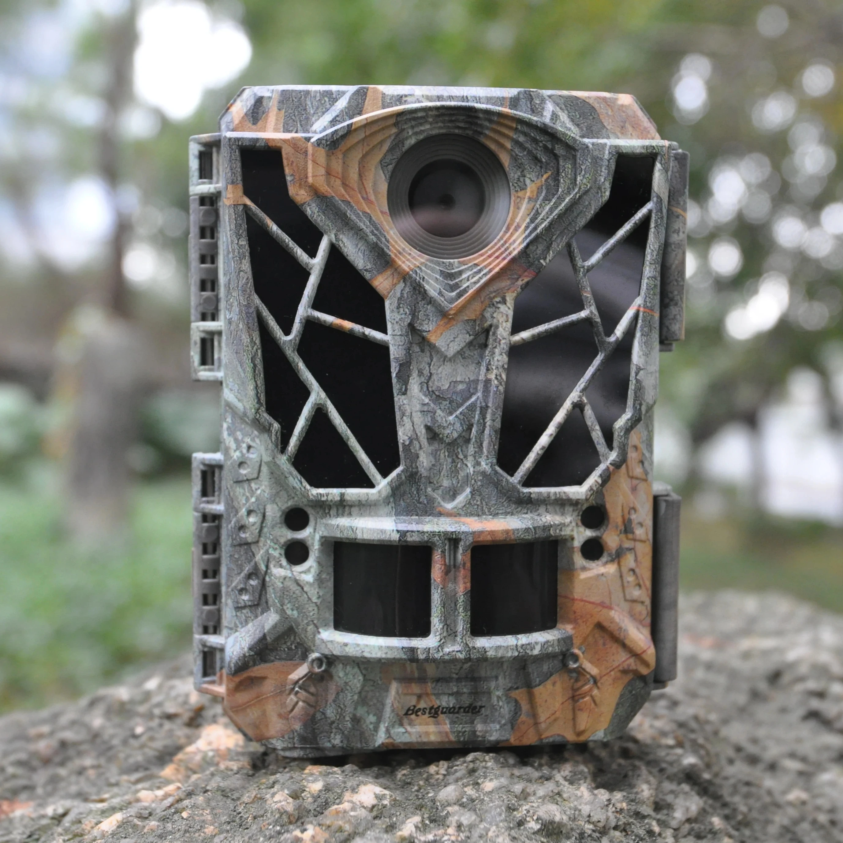 

Bestguarder Trail Camera 30MP 1920P Full Game Hunting Cam With 48pcs 940nm No-Glow IR LEDs Night Vision IP68 Waterproof 0.2s