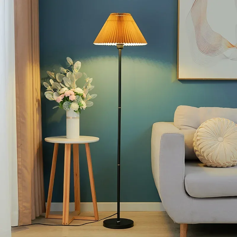 

Modern minimalist floor lamp LED Standing lamp for study bedroom bedside lamps Hotel living room Fabric decorative lamp