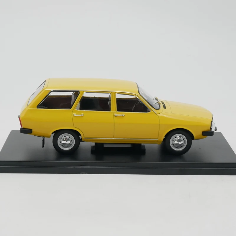 IXO 1:24 Dacia 1310 Break 1980 Diecast Car Model Metal Toy Vehicle