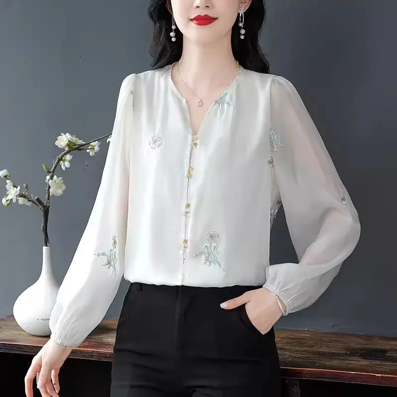 

New Chinese Women Top Embroidered 2024 Spring/Summer High End And Elegant Chiffon Shirt Casual Blouse K633