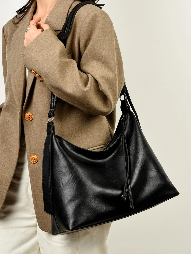 Black Tote Bag Women 2026 New Simple Solid Color Underarm Handbags Large Capacity Soft Leather Single Shoulder Crossbody Bags