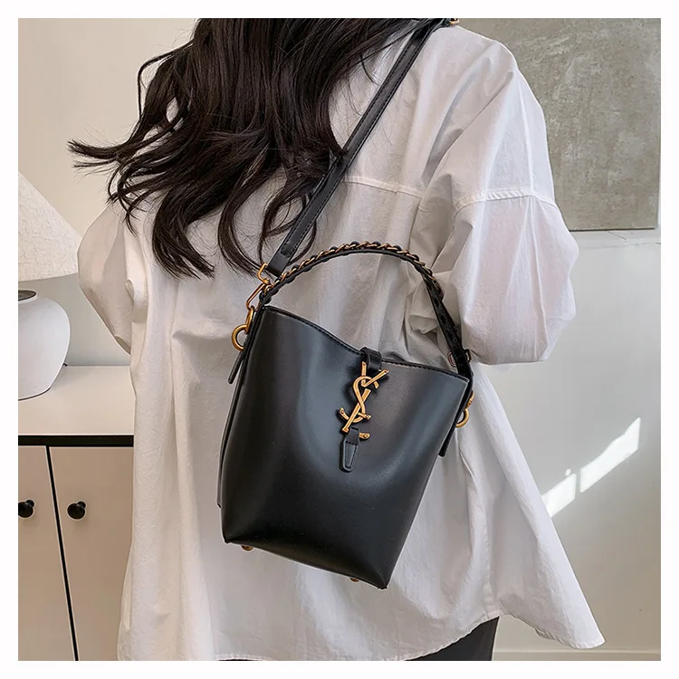 2025 Luxury Bucket Bag for Women, Premium Tote & Crossbody Bag, Minimalist Designer Purse, Chic Commuter Bag